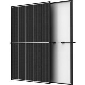 Vertex S+ - 415 Watt, Monokristallines Doppelglas-Photovoltaik-Modul mit schwarzem Rahmen und weißer Rückseite.